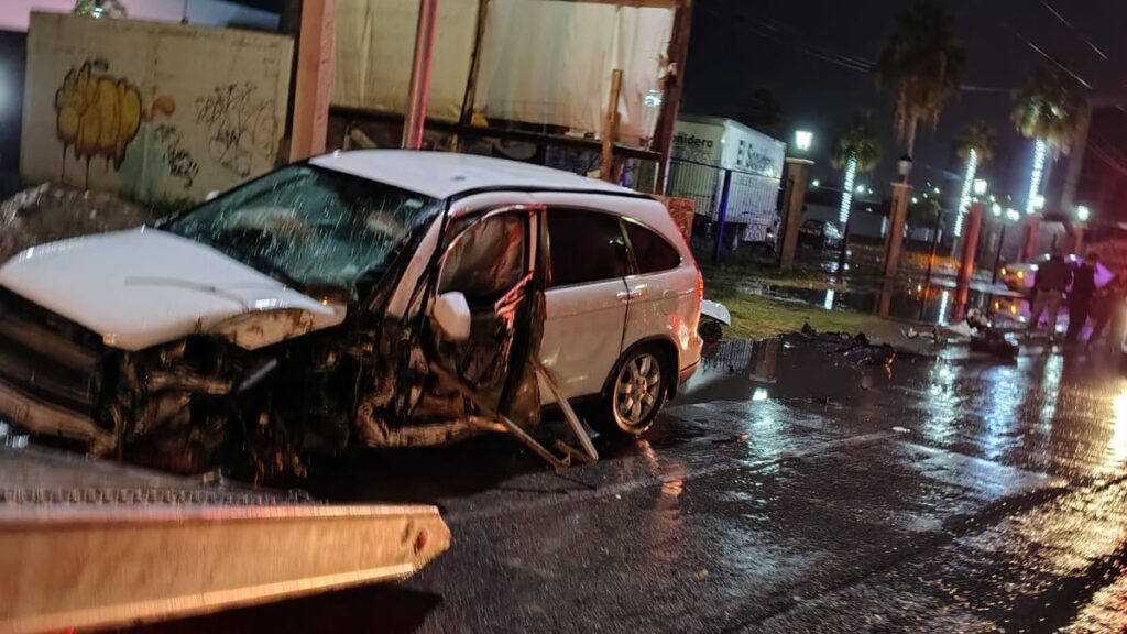 Conductor Ebrio Destroza Camioneta En La Torreón-San Pedro: Un Llamado A La Seguridad Vial