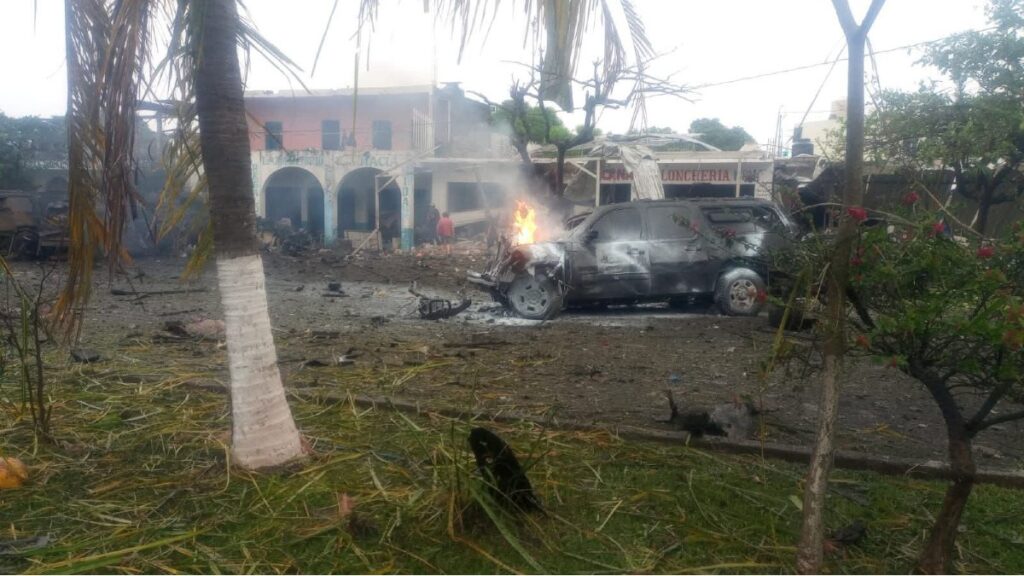 Michoacán: Coche Bomba En Coahuayana Provoca Al Menos 2 Muertos Y 7 Heridos Críticos, Atribuyen Ataque Al Cjng