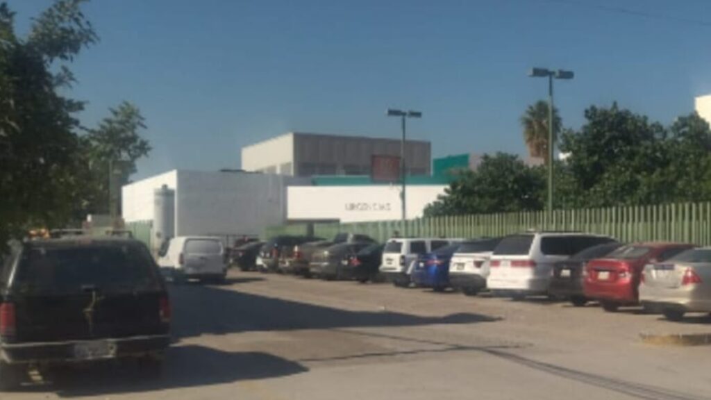 Accidente En Gómez Palacio: Conductora Volcada En Su Vehículo