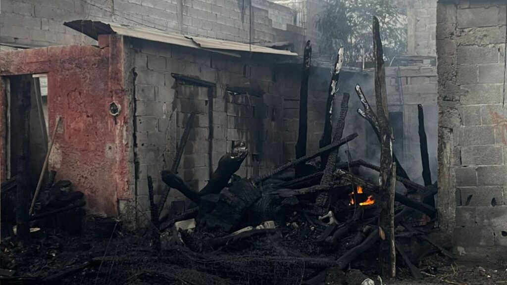 Incendio En Apodaca: Cuerpos De Auxilio Responden A Emergencia Habitual