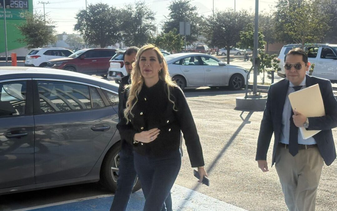 Adalina Ávalos Comparece Tras Denuncia de Jaime Rodríguez ‘El Bronco’ por Presunto Despojo