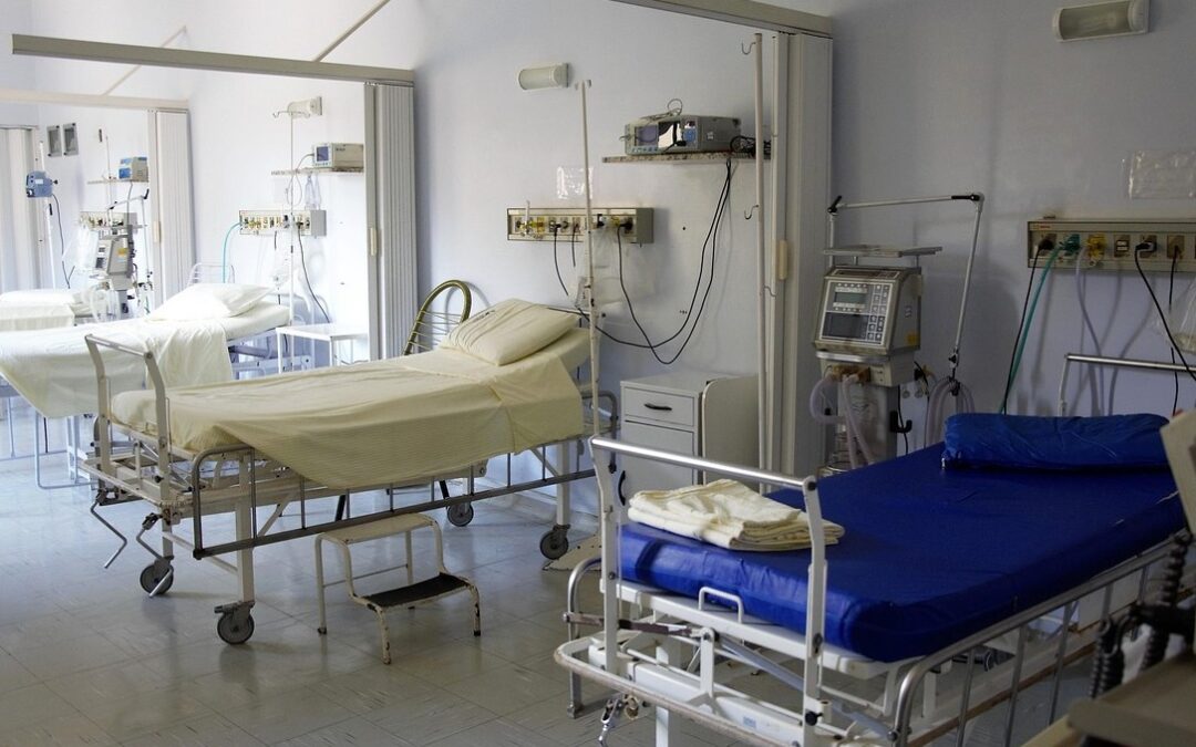 Expertos de la UANL Alertan sobre el Alza en Primas de Seguros Médicos por la Falta de Competencia