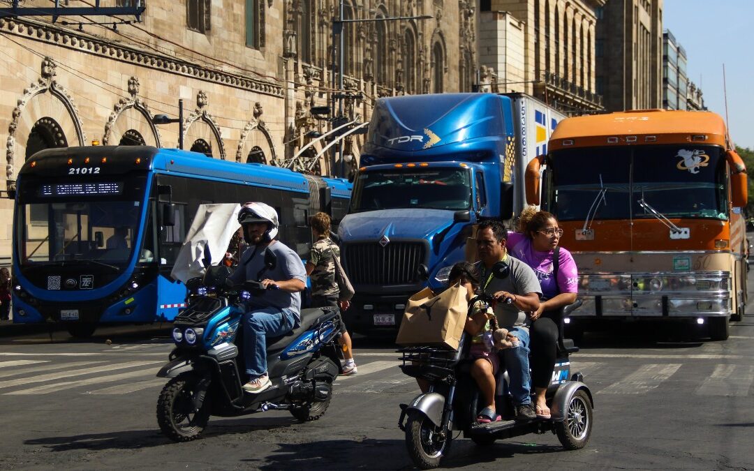 Hoy No Circula: Enterate Qué Autos Descansan en CdMx y Edomex el 9 de Diciembre de 2025