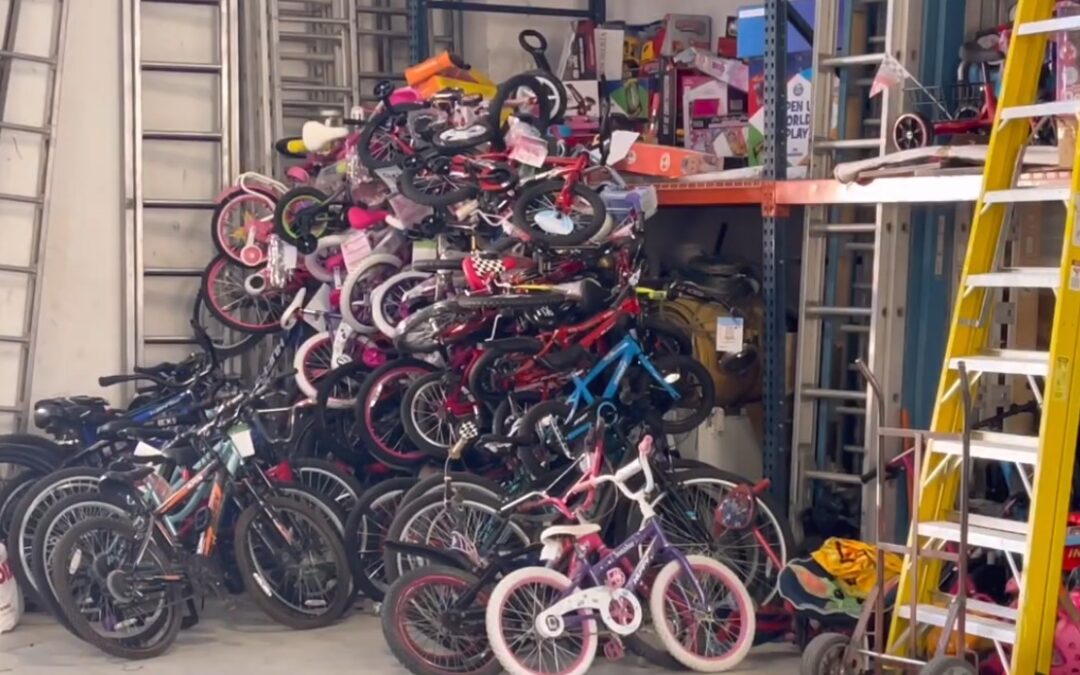 Santa Claus Bombero de Ciudad Juárez Busca Apoyo de la Comunidad de El Paso para Reparto de Juguetes en Navidad