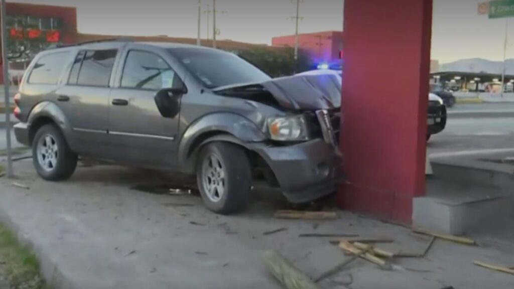 Auto Choca Contra Negocio De Comida En Torreón: Conductor Dirigía A Consulta Médica - Noticias Notivalle Auto Choca Contra Negocio De Comida En Torreón: Conductor Dirigía A Consulta Médica