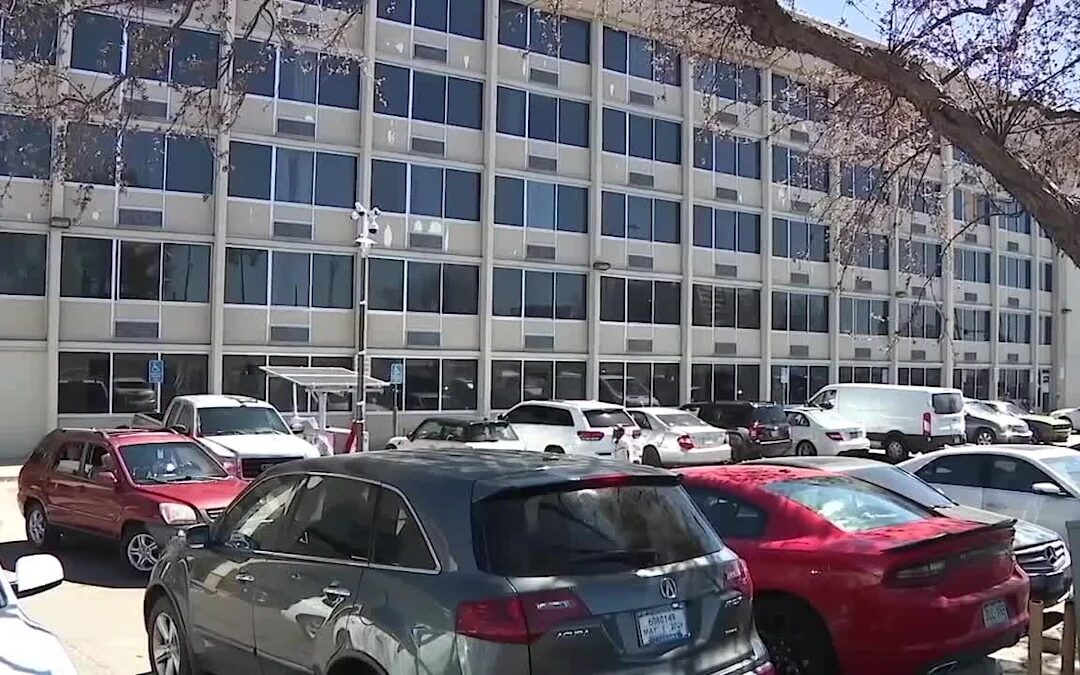 Denver Aprueba Contratos Millonarios a Urban Alchemy para Personas Sin Hogar