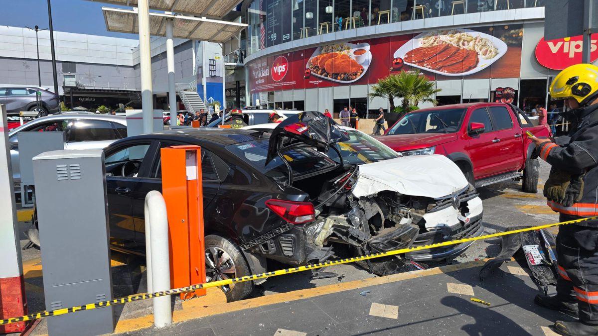 vehiculos-resultaron-danos-choque-multiple