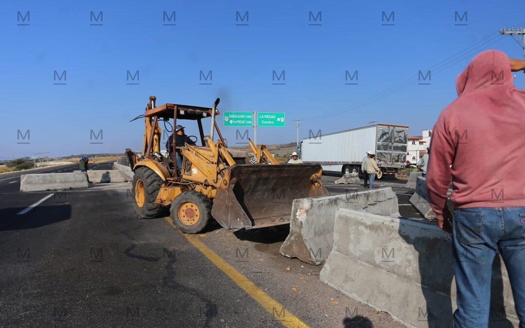 Impacto de los Bloqueos en Guanajuato: Pérdidas Económicas en Irapuato y Desabasto de Gasolina en Silao