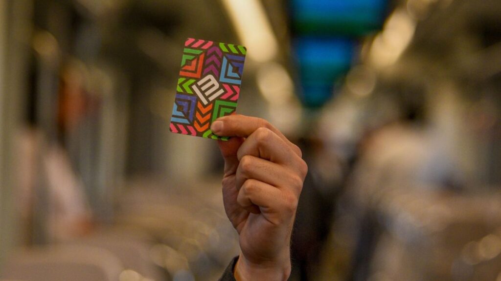 Descubre Cómo Obtener Tu Tarjeta De Movilidad Integrada Desde Tu Celular En Palm Springs