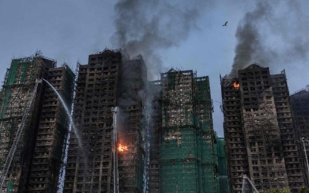 Tragedia en Hong Kong: Incendio Fatal Cobra la Vida de 160 Personas