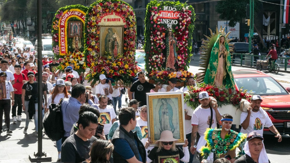 peregrinaciones-basilica-guadalupe-honor-virgen