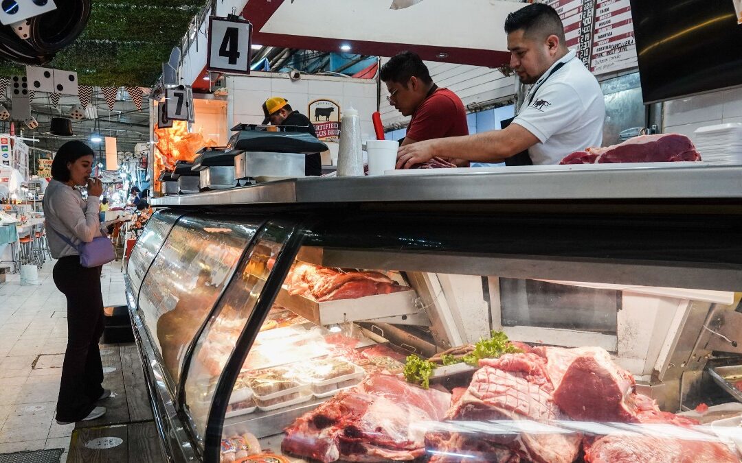 ¡Precios en alza! Canasta básica de México se eleva en noviembre de 2025, según Inegi