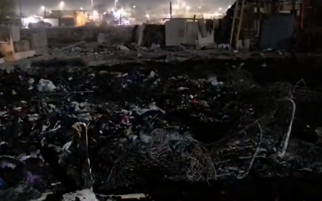 Incendio en Carlos Chavira consume viviendas de madera en Ciudad Juárez