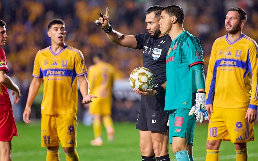 Polémica sobre el Arbitraje: Tigres y el Penal de Toluca en el Centro de la Controversia