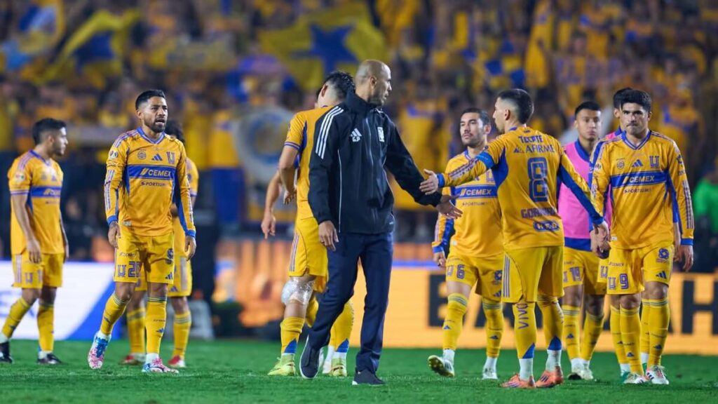 Guido Pizarro Discute Las Lesiones De Jesús Angulo Y Ozziel Herrera En El Fútbol