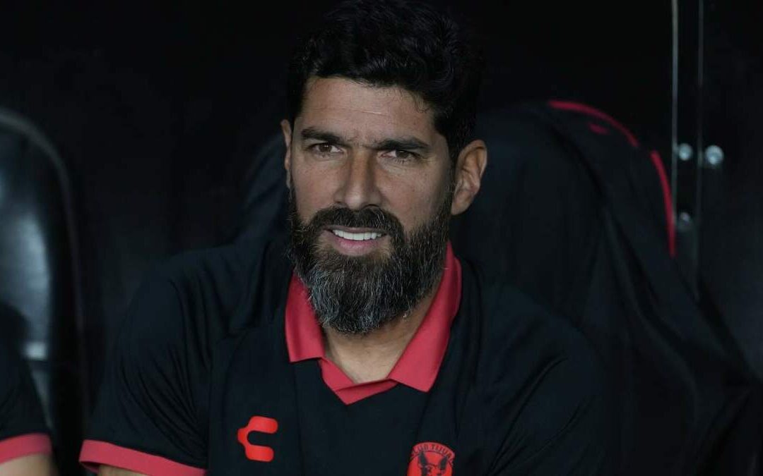 Loco Abreu Deja Dudas Sobre su Futuro con los Xolos