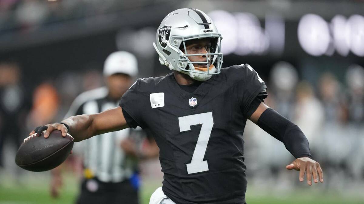 geno-smith-quarterback-vegas-raiders