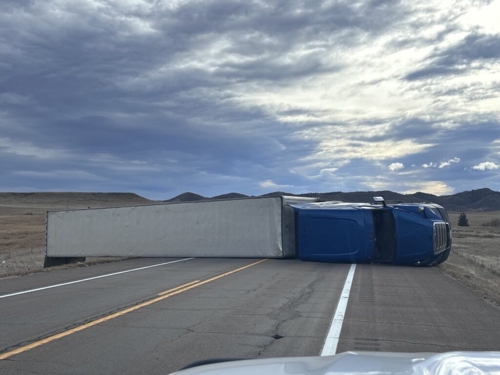 Vientos Fuertes En Colorado: Tráilers Volcados Y Cierres De Carreteras - Noticias Notivalle Vientos Fuertes En Colorado: Tráilers Volcados Y Cierres De Carreteras