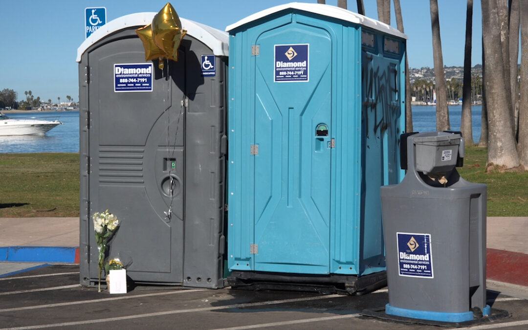 Investigación en San Diego por la muerte de bebé en un baño portátil en Mission Bay