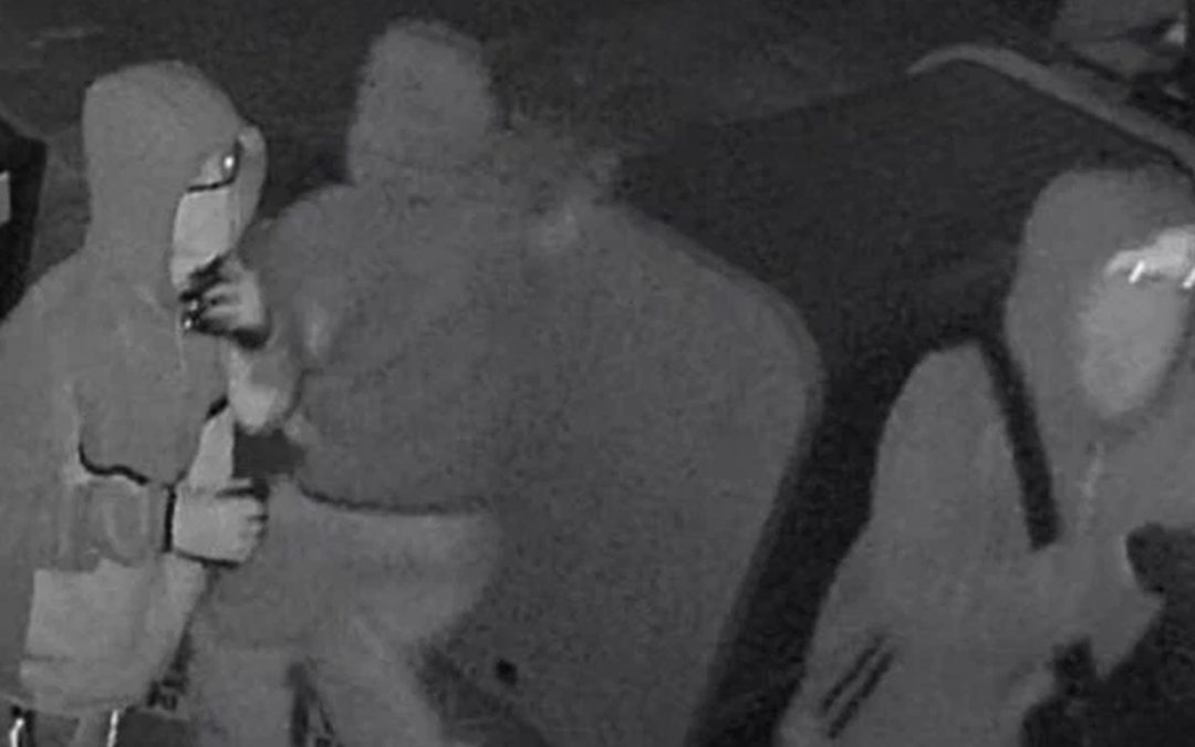 Detenidos Dos Menores en Conexión con el Robo en Tienda de Armas en Las Cruces