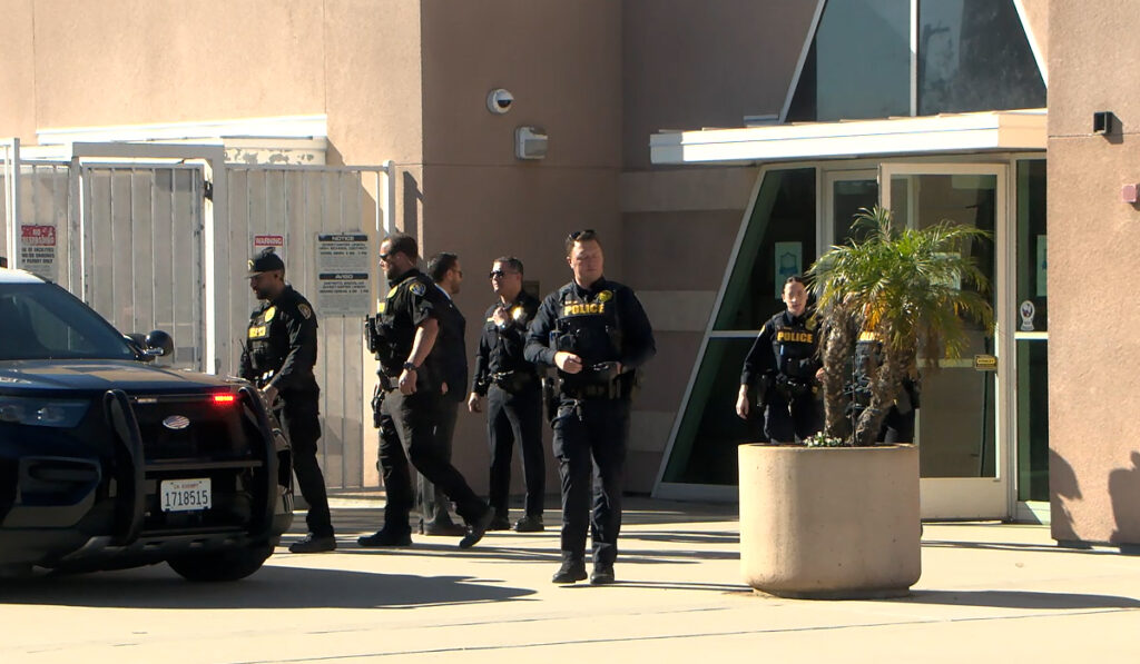 Apuñalamiento En Escuela: Estudiante Atacada En San Ysidro High School
