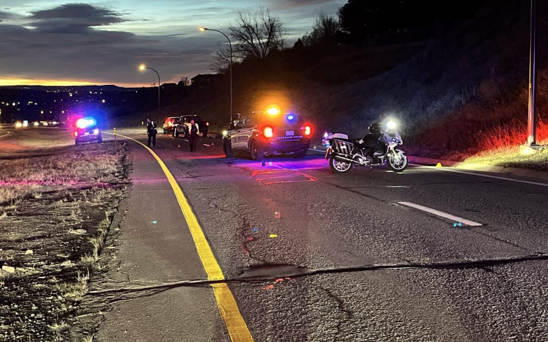 Accidente Fatal en Lakewood: Cierre Vial Prolongado Tras Muerte de Peatón