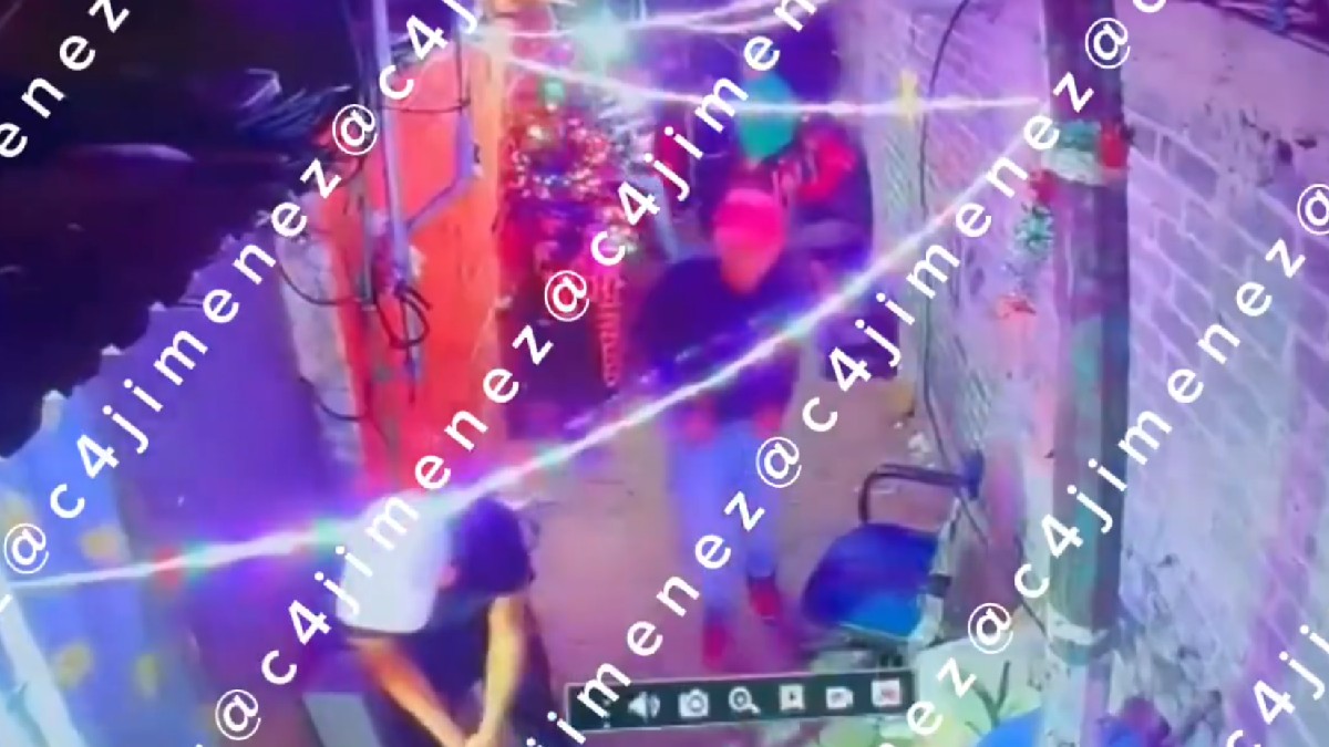 sicarios-irrumpen-vecindad-asesinan-hombre