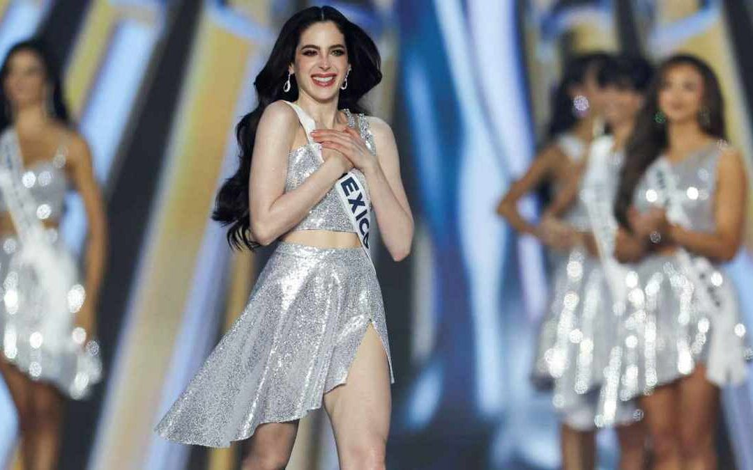 El Director de Miss Universo 2025 Enfrenta Controversia y Su Salida Sorprende al Público