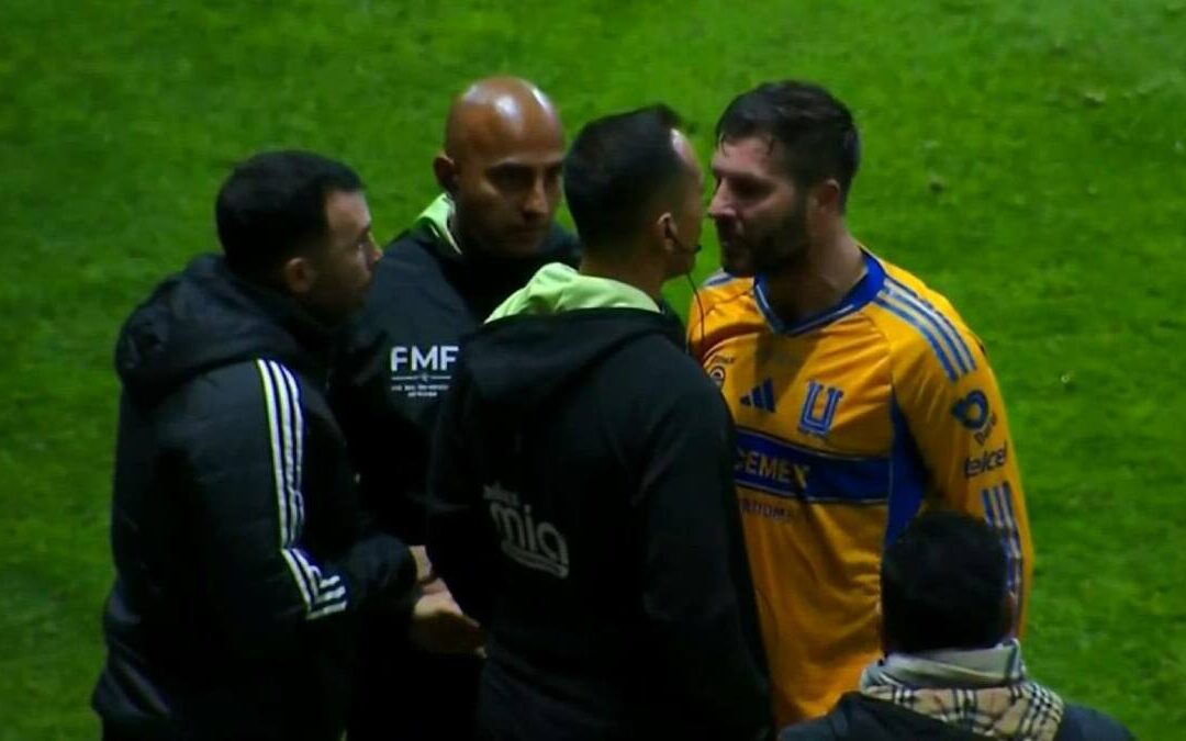 André-Pierre Gignac EXPLOTA y cuestiona a Luis Santander tras polémica en la Final de Vuelta