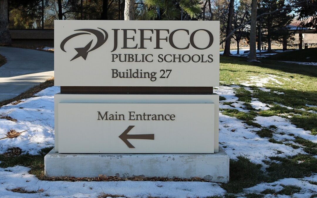 Jeffco Public Schools Anuncia Recortes Escolares que Eliminan Más de 150 Empleos