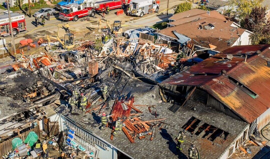 Explosión de Casa en Palm Springs: Capturan el Impactante Momento por Fuga de Gas