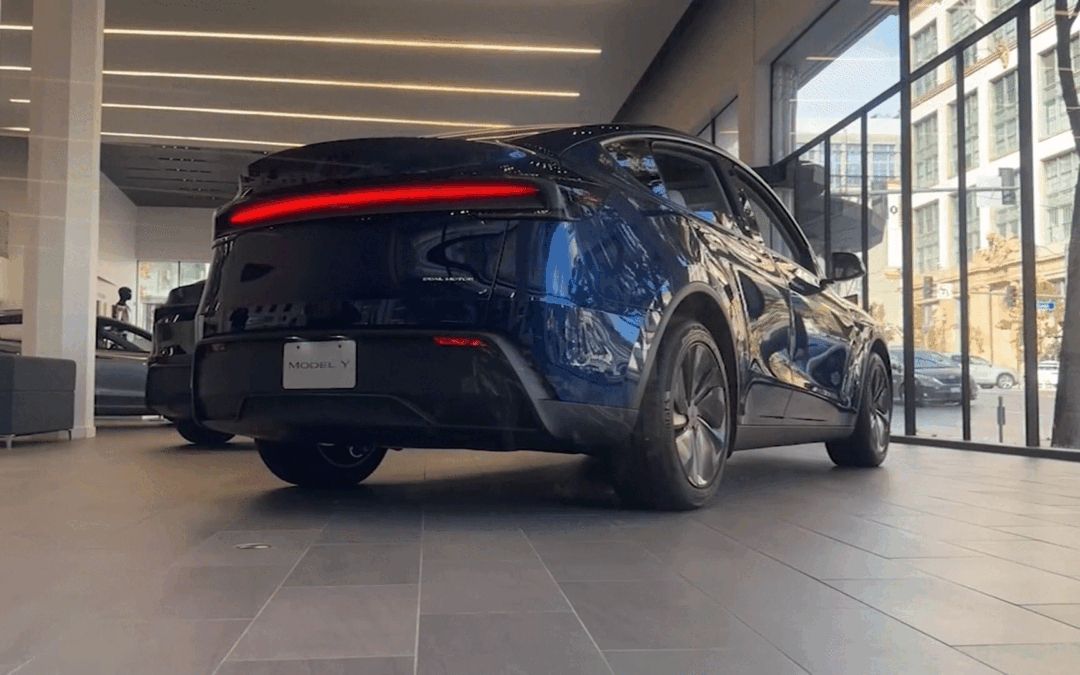 CALIFORNIA PODRÍA SUSPENDER LA VENTA DE VEHÍCULOS TESLA