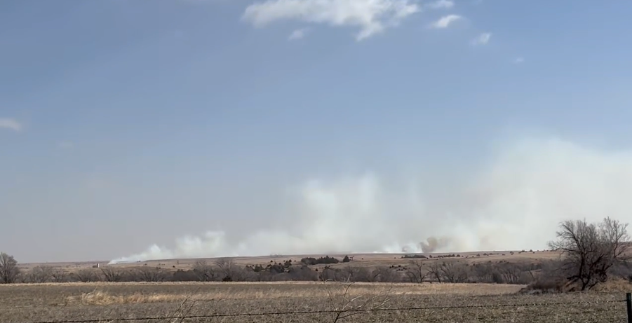 Incendio en Kansas: Evacuaciones en el Condado de Reno por Fuego Descontrolado