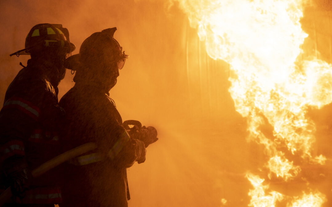 Alto Riesgo de Incendios en Kansas: Autoridades Emiten Advertencia por Clima Seco y Ventoso