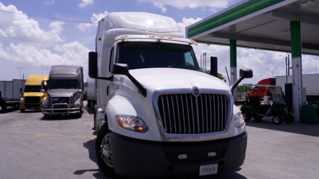 Suspensión Del Programa De Licencias Cdl Para Inmigrantes En Colorado Tras Irregularidades