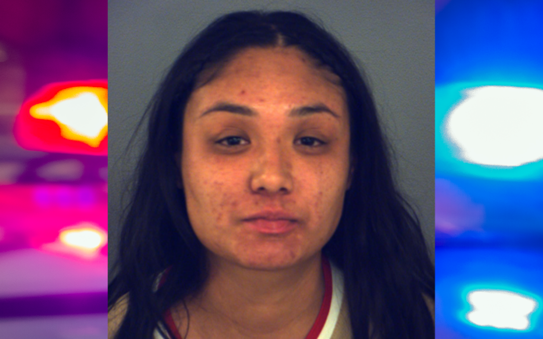 Detención de mujer de 25 años por robo de vehículo en Fabens