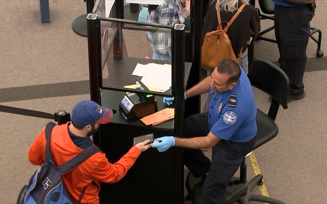Deportación: ¿Cómo afecta la TSA a los pasajeros en vuelos?