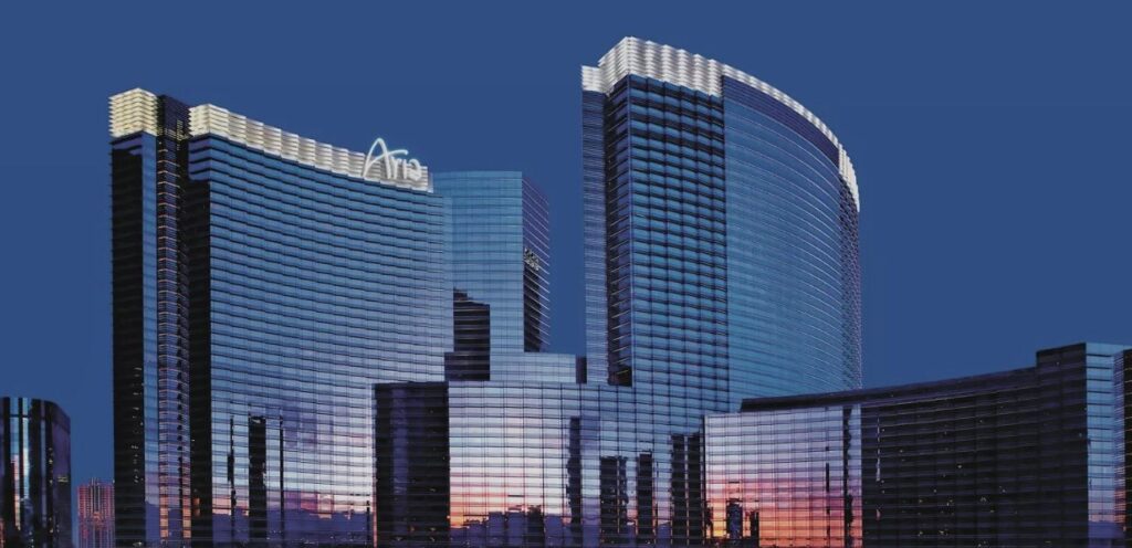 Incendio En Estacionamiento De Las Vegas Afecta Tres Vehículos En El Strip