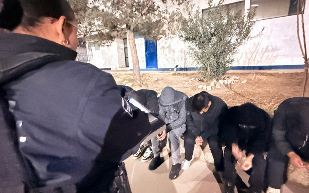 Rescate en Ciudad Juárez: Policías Municipales Salvan a Nueve Personas y Detienen a Cuatro Sospechosos