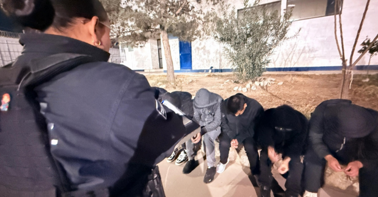 Rescate en Ciudad Juárez: Policías Municipales Salvan a Nueve Personas y Detienen a Cuatro Sospechosos