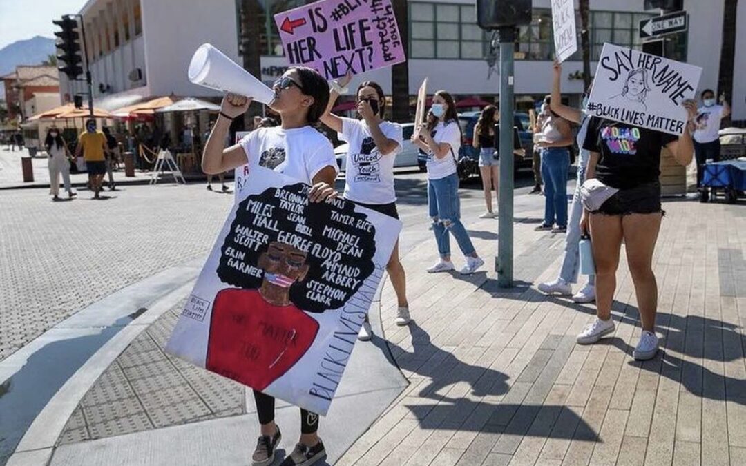 Jóvenes del Valle de Coachella se organizan para apoyar a familias afectadas por ICE