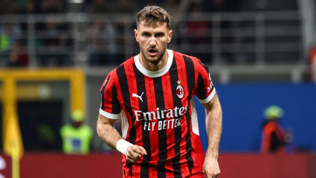 Santiago Gimenez Se Enfrenta A Nueva Competencia En El Ac Milan Con El Fichaje De Un Goleador Alemán