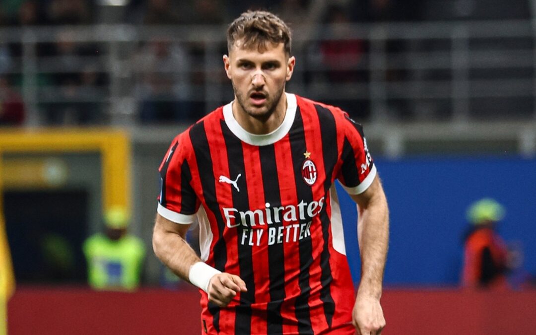Santiago Gimenez se Enfrenta a Nueva Competencia en el AC Milan con el Fichaje de un Goleador Alemán