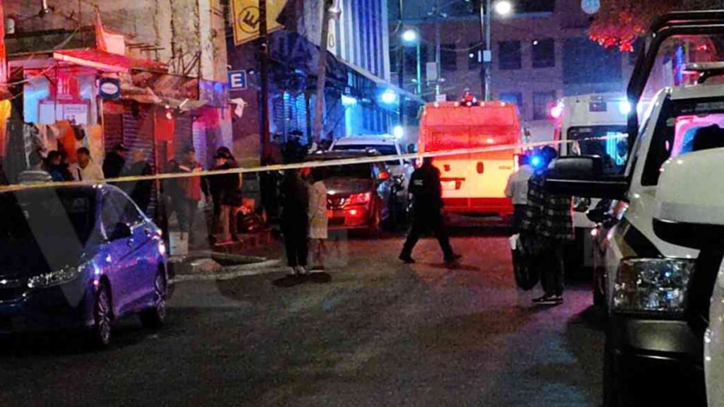 Motosicarios Asesinan en Restaurante del Centro de CdMx: Un Muerto y Un Herido