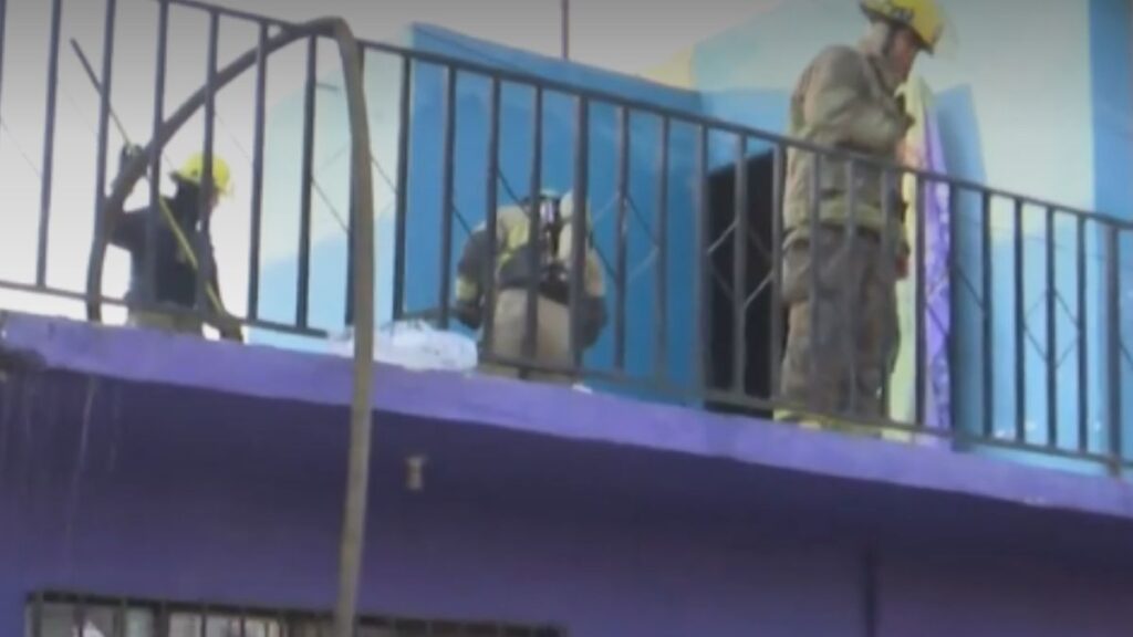 Incendio en Torreón: Cuerpos de Emergencia Rescatan a Adulta Mayor de su Hogar