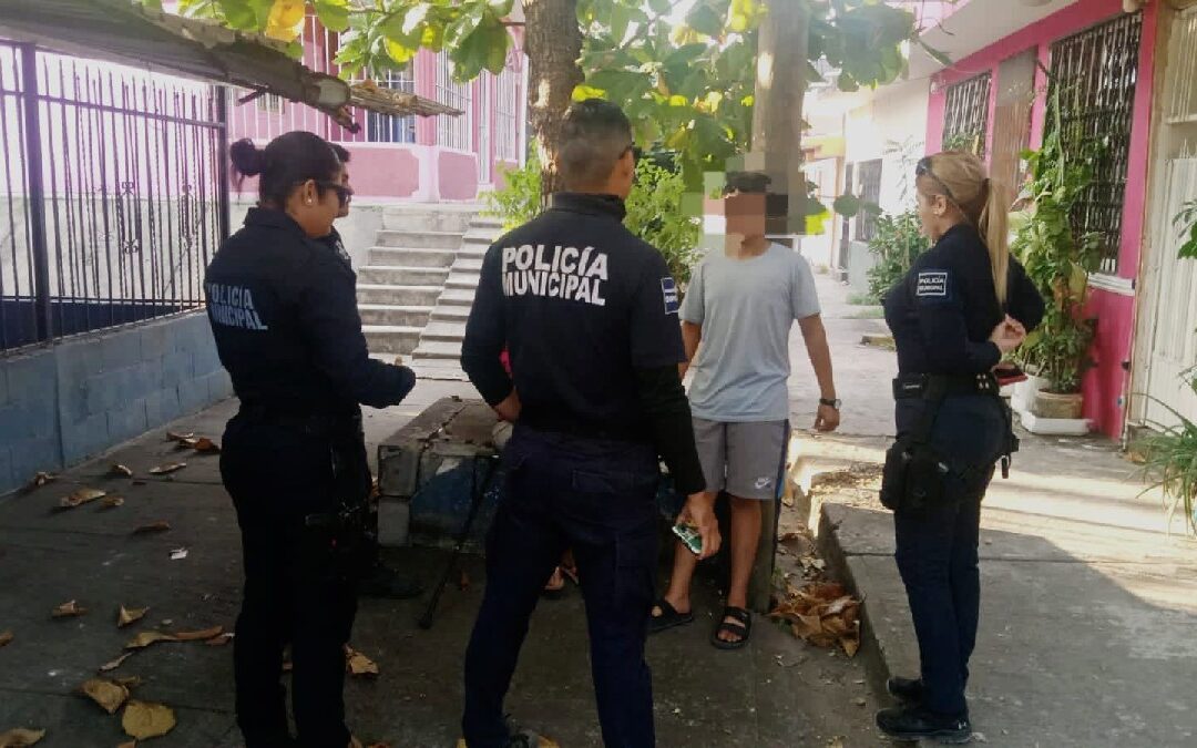 La Policía Municipal de Michoacán Rescata a Mujer de 68 Años y a Su Nieto de Secuestro Virtual