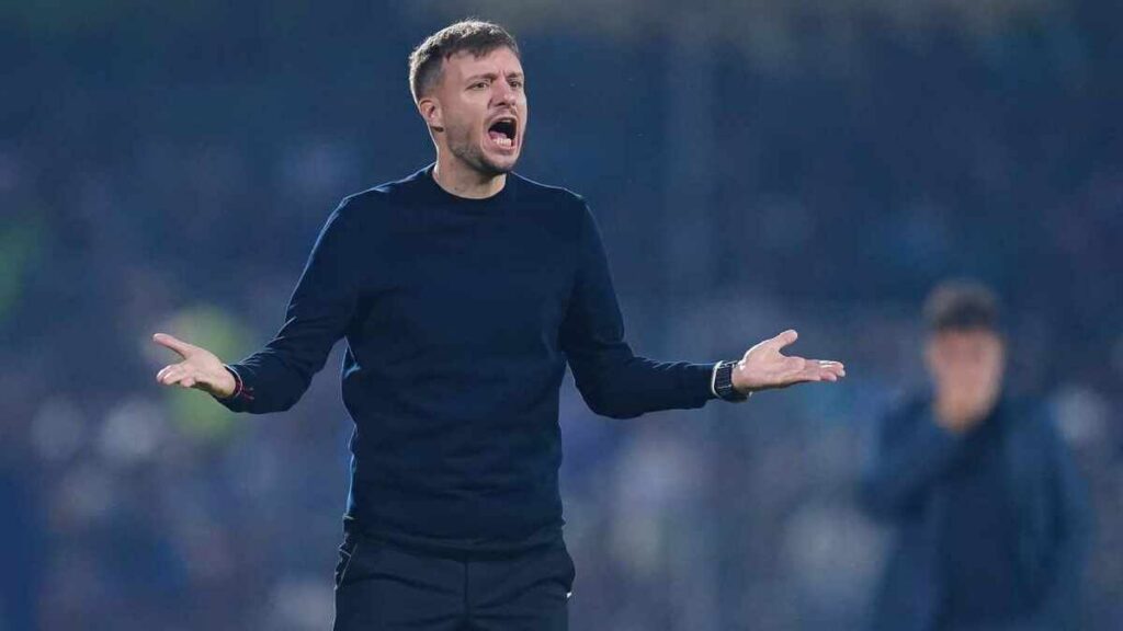 Botafogo enfrenta severa sanción de FIFA: Impacto en Martín Anselmi y el fútbol brasileño