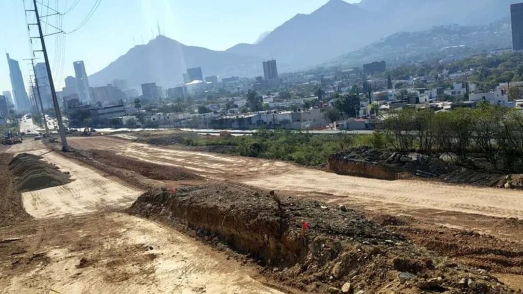 Mejorando la Movilidad: Abren Segundo Trazo Vial en Loma Larga para la Interconexión San Pedro–Monterrey