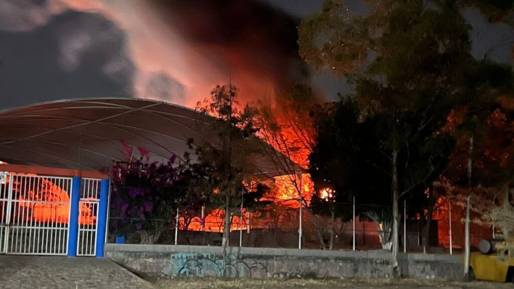 Incendio Devastador en la Comunidad SABES de Sauceda, Guanajuato: Aula en Pérdida Total