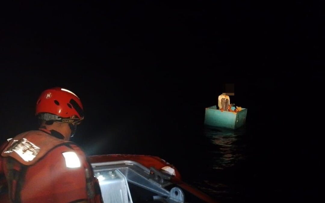 Rescate de Náufragos en Chiapas: Marina Salvó a Tres Tripulantes de Embarcación Pesquera